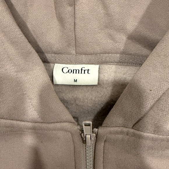 COMFRT ZIP UP HOODIE- Quality, thick material, soft - Picture 2 of 6
